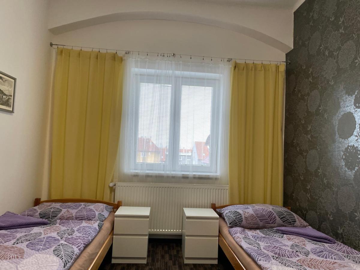 Cetnicka Stanice Hluboka Hluboká nad Vltavou Eksteriør billede